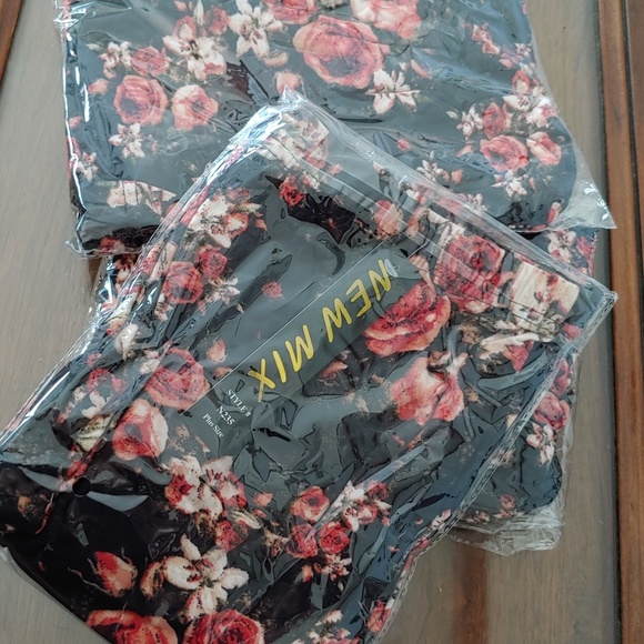 ⭕️SOLD⭕️New Mix Leggings - Picture 4 of 7